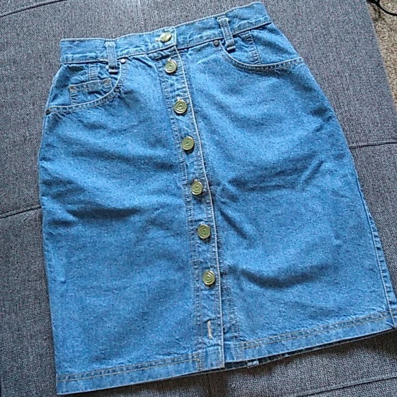 2/$20 - Vintage Jean Skirt - Picture 2 of 8